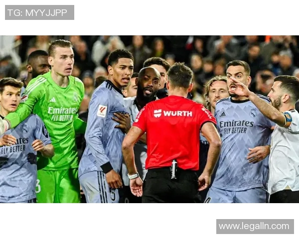 皇马主帅抨击裁判：吹口令不如回家养猪！